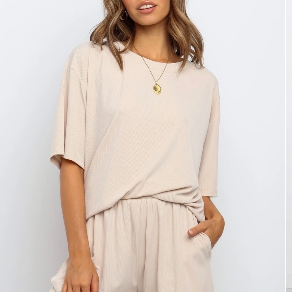 Revolve Nude Ribbed Top - Picture 2 of 4